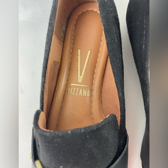 Vizzano Black flat shoes. Size 7 - Picture 3 of 8